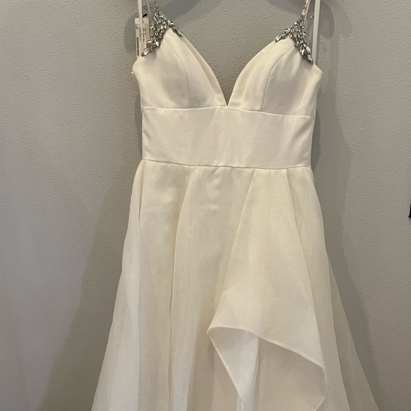 Hailey Haley Hayley Paige Halsey wedding gown beach rhinestones - Picture 3 of 9